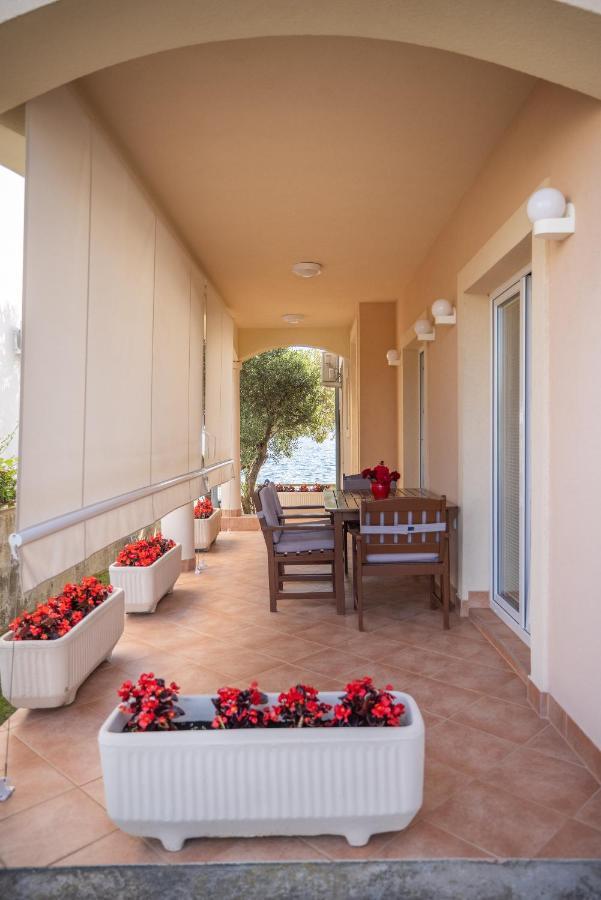Apartments Kiara บาร์บินเย ภายนอก รูปภาพ