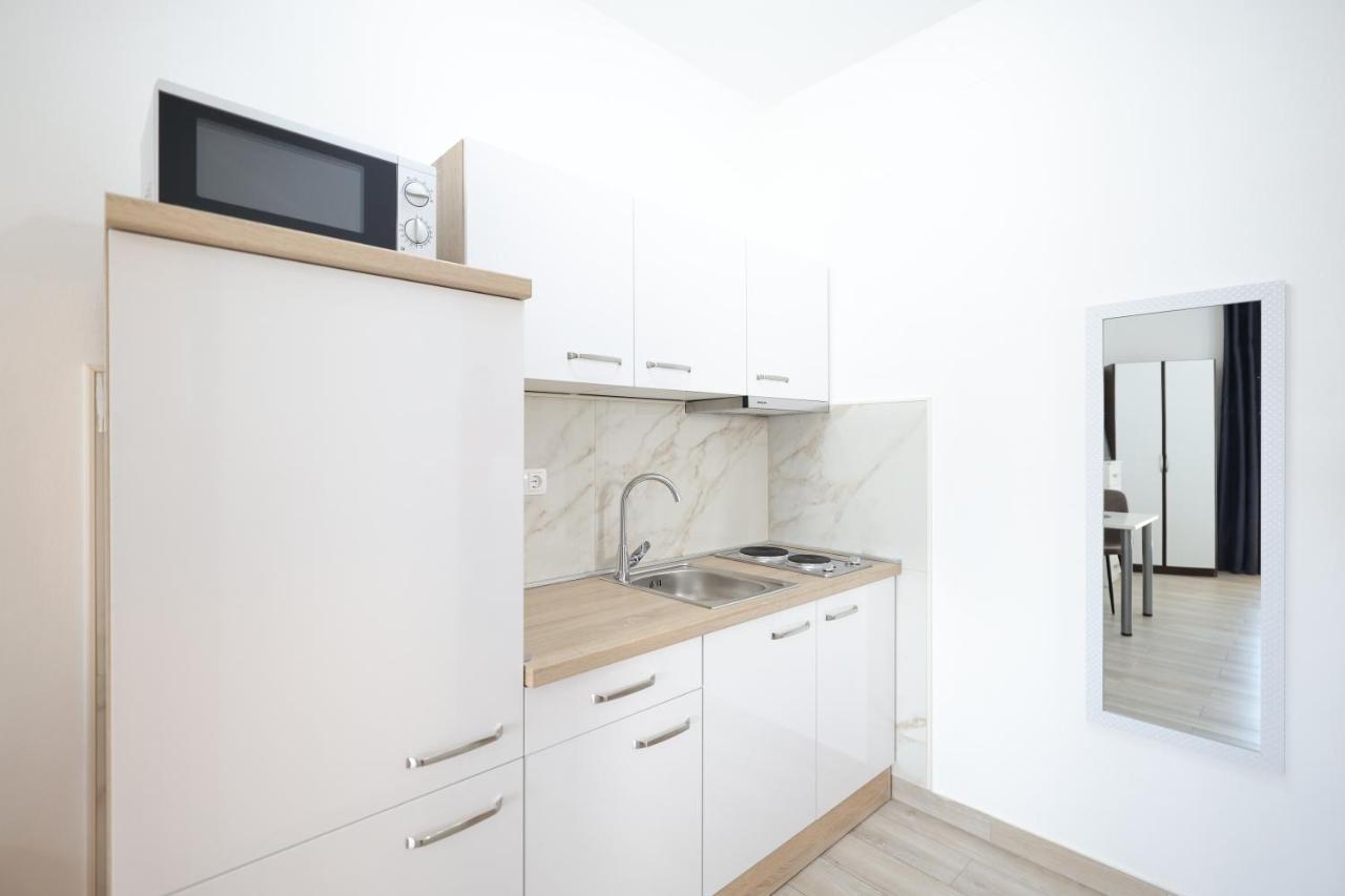 Apartments Kiara บาร์บินเย ภายนอก รูปภาพ