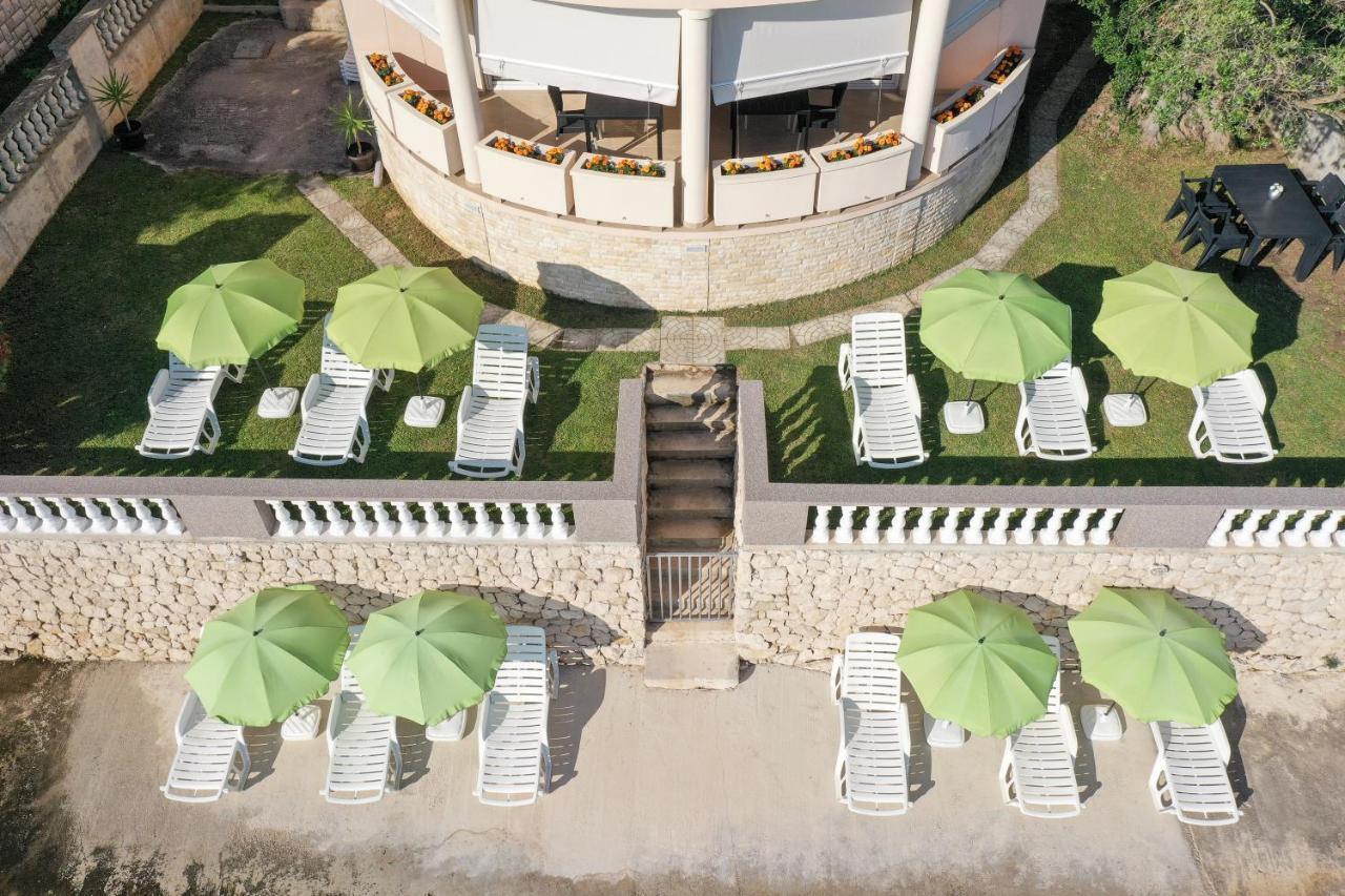 Apartments Kiara บาร์บินเย ภายนอก รูปภาพ
