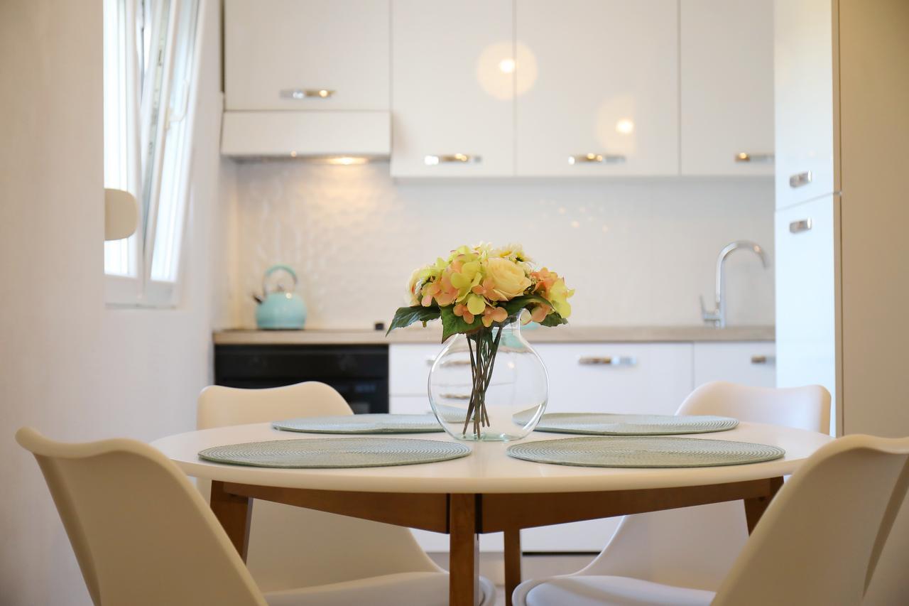 Apartments Kiara บาร์บินเย ภายนอก รูปภาพ